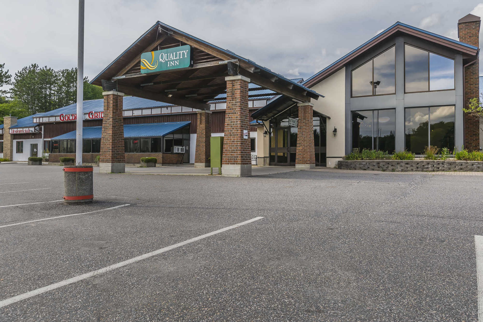 Quality Inn & Conference Centre Parry Sound Exterior photo
