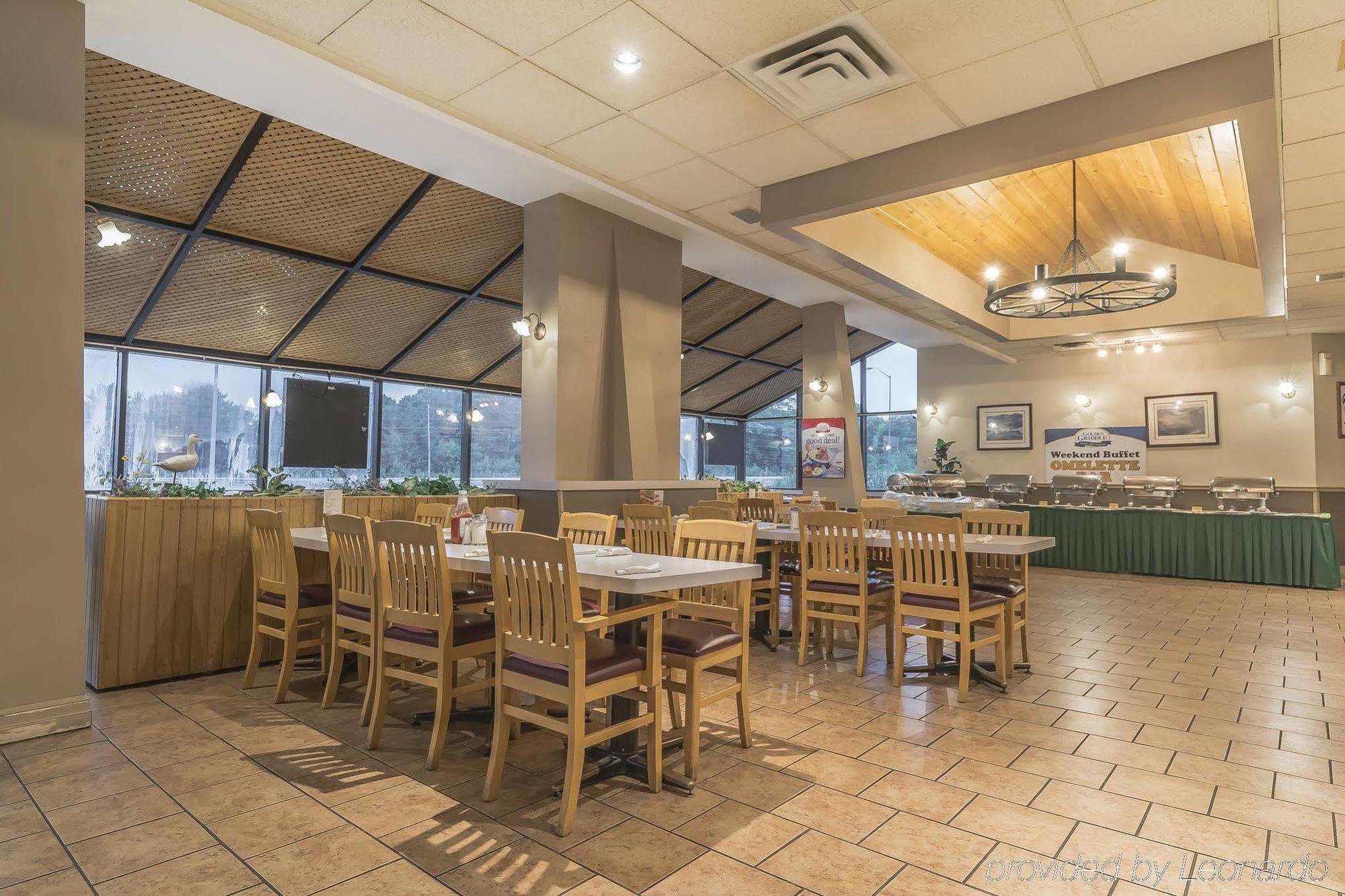 Quality Inn & Conference Centre Parry Sound Exterior photo