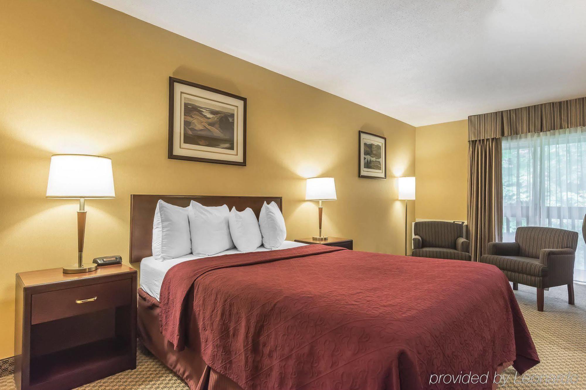 Quality Inn & Conference Centre Parry Sound Exterior photo