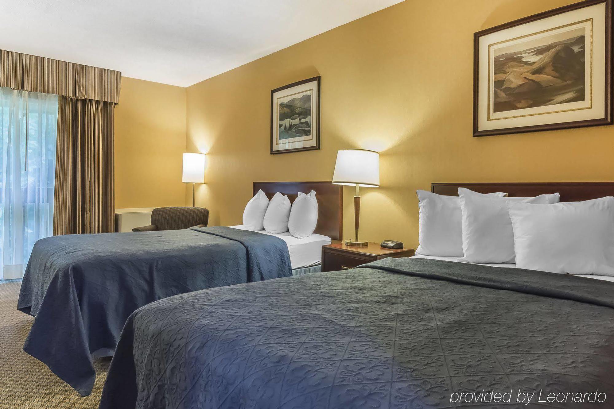 Quality Inn & Conference Centre Parry Sound Exterior photo