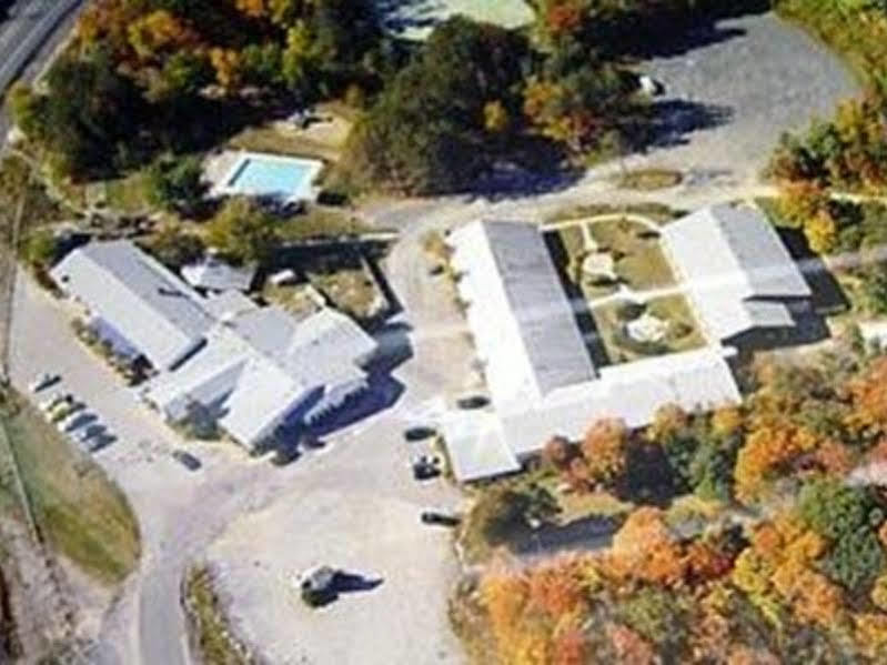 Quality Inn & Conference Centre Parry Sound Exterior photo