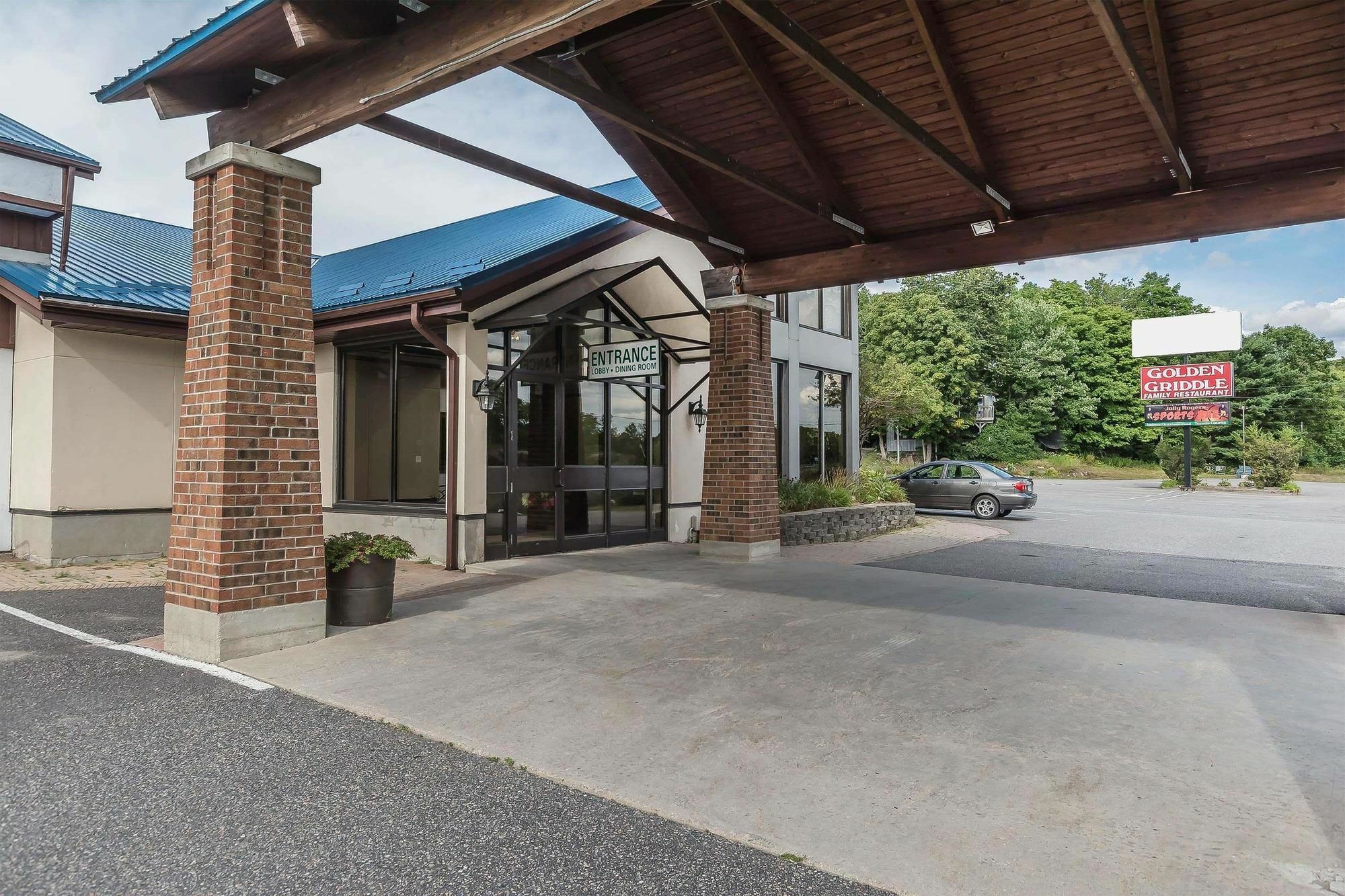 Quality Inn & Conference Centre Parry Sound Exterior photo